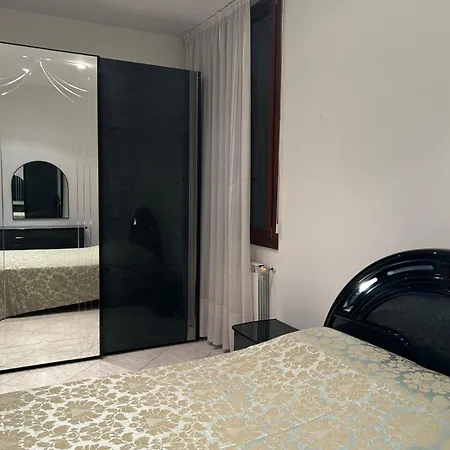 Ca, Botte Affittacamere *